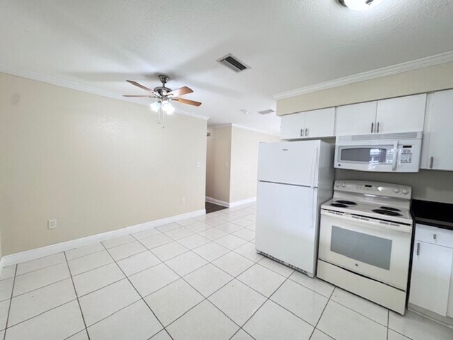 Foto del edificio - Charming 3/2 with Modern Updates