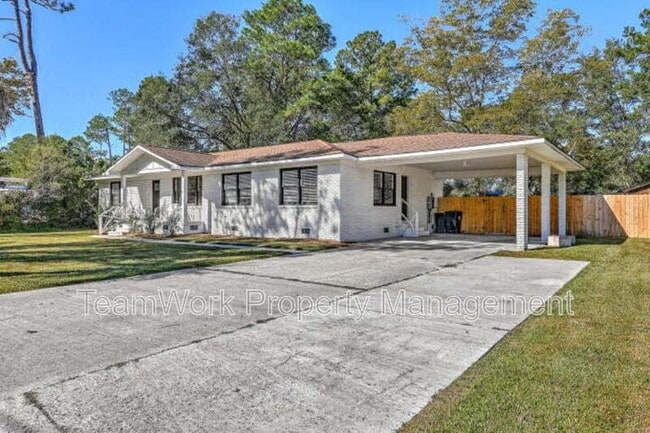 Building Photo - 702 N Palmetto St