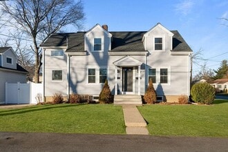 Building Photo - 5 Shippen Ave