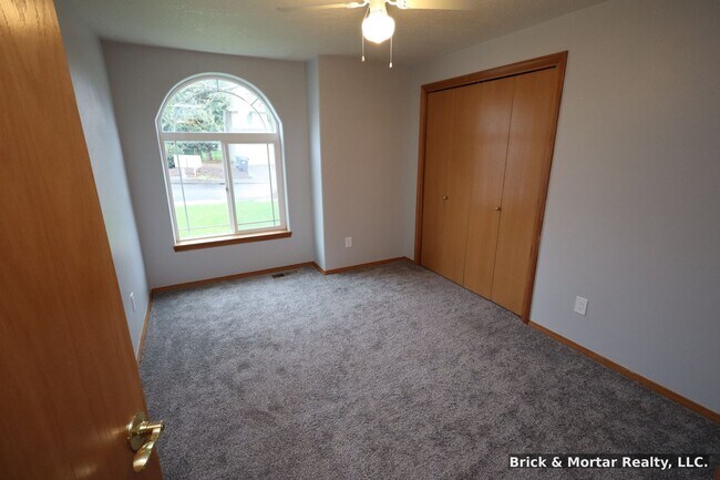 Foto del edificio - 3 Bedroom, 2 bath house with A/C!