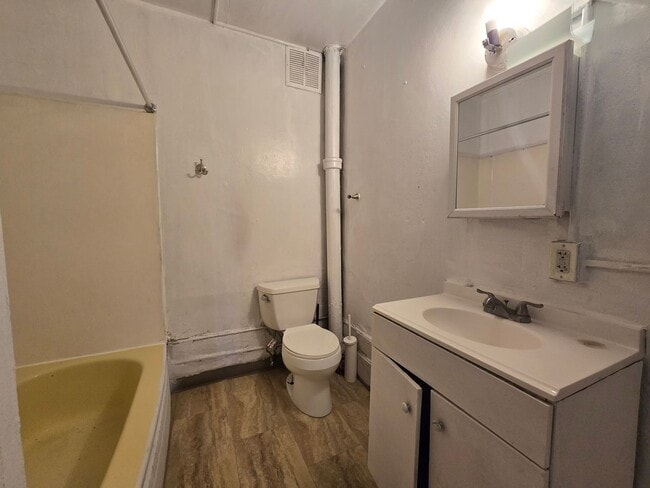 Foto del edificio - 528 N Jute St