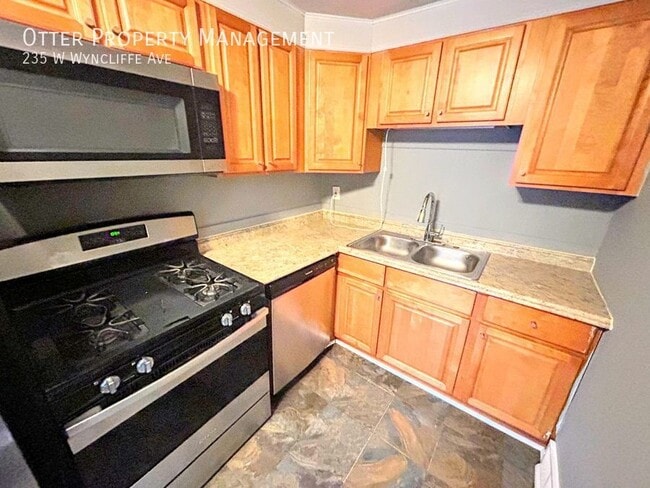 Building Photo - Charming 3BR/1BA Clifton Heights Home