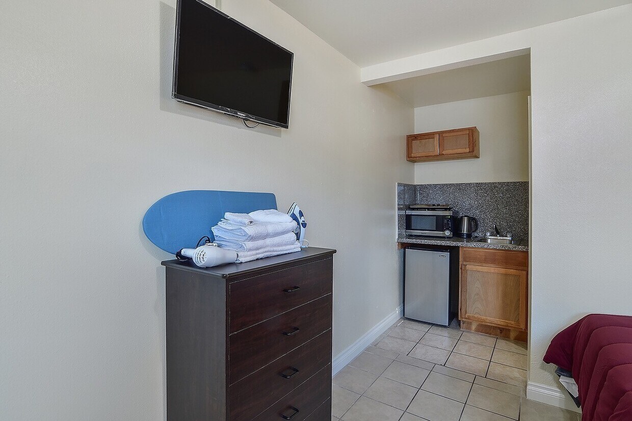 West Adams Studio Apartments Apartments in Los Angeles, CA Westside