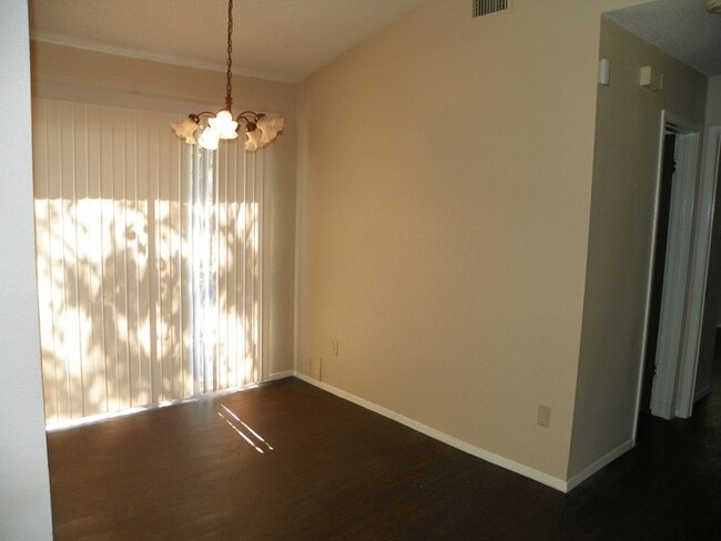 Building Photo - 9706 Eastwend Dr