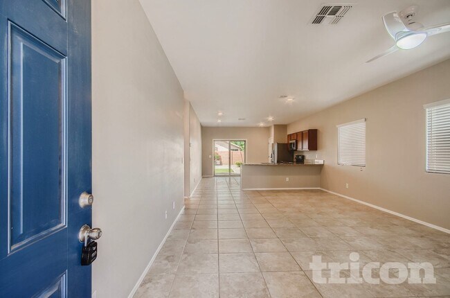 Building Photo - 45656 W Sky Ln