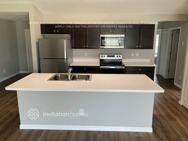 Building Photo - 16063 Dinal Dr