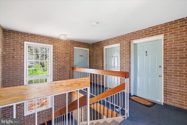 Photo - 100 Westwick Ct Apartment