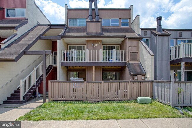Building Photo - 8067 Pantano Pl