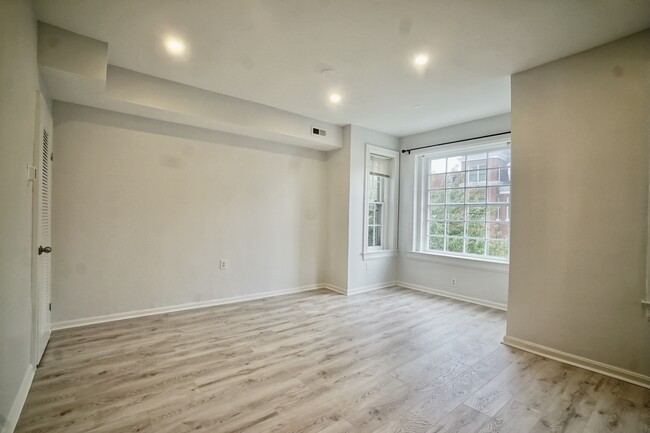 Building Photo - 3417 Brown St NW