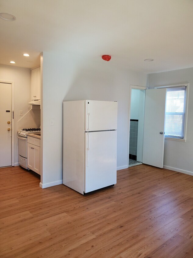 29 S Adelaide Ave, Highland Park, NJ 08904 Apartments in Highland