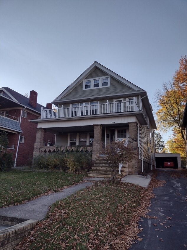 3126 Kensington Rd Unit 2nd floor, Cleveland Heights, OH 44118