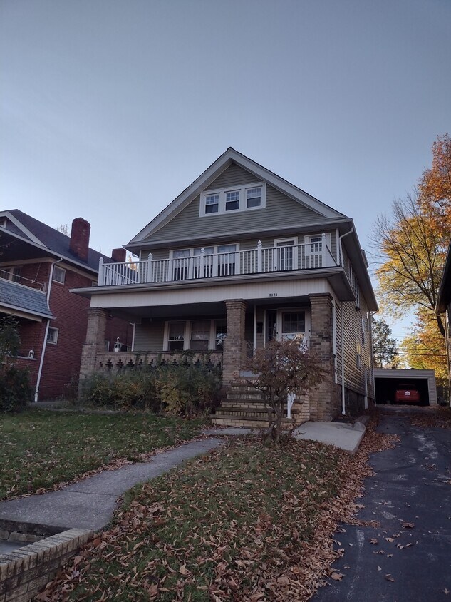 3126 Kensington Rd Unit 2nd floor, Cleveland Heights, OH 44118