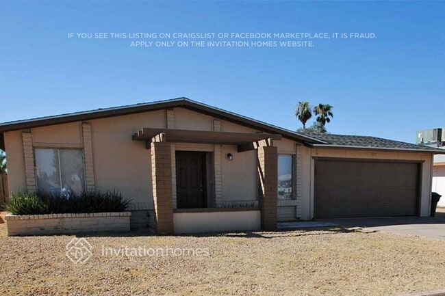 Building Photo - 7007 W Vernon Ave