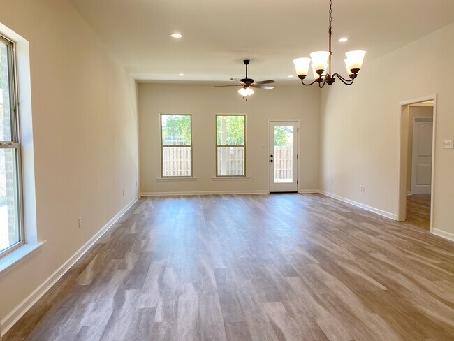 Foto del edificio - 8326 Rocky Trail Ave