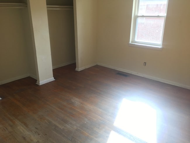 Building Photo - 80 E Bel Air Ave
