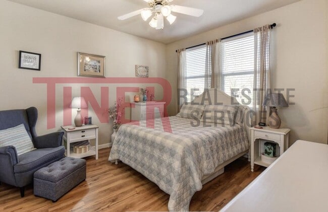 Building Photo - Stunning Home in 55+ Heritage Park Community!