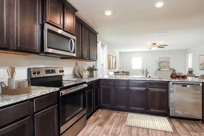 Building Photo - 7306 Lazy Cyn