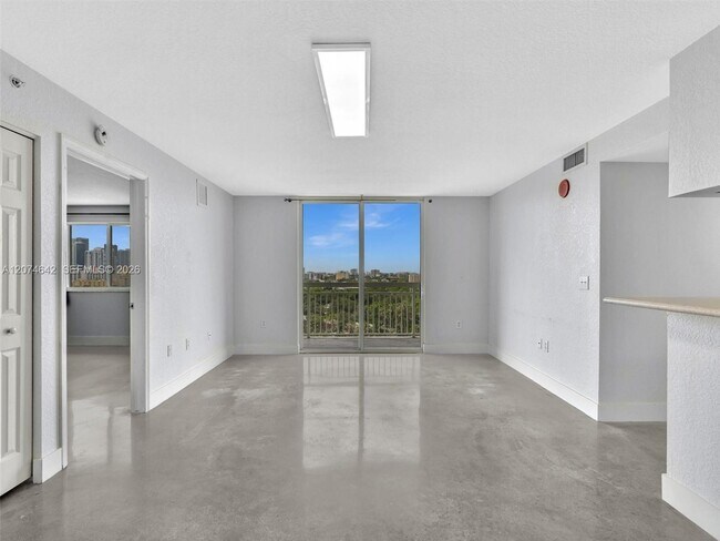 Foto del edificio - 816 NW 11th St