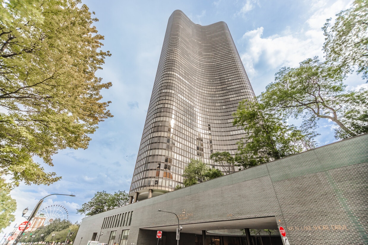 Primary Photo - 505 N Lake Shore Dr