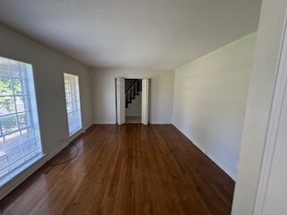 Building Photo - 8488 Chesterfield Dr