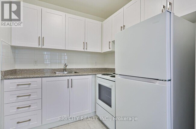 Photo du bâtiment - 50 Cambridge Ave