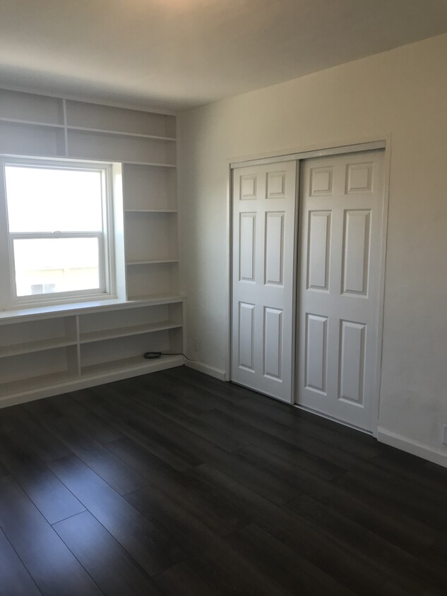 Bedroom 1 - 2016 E Main St