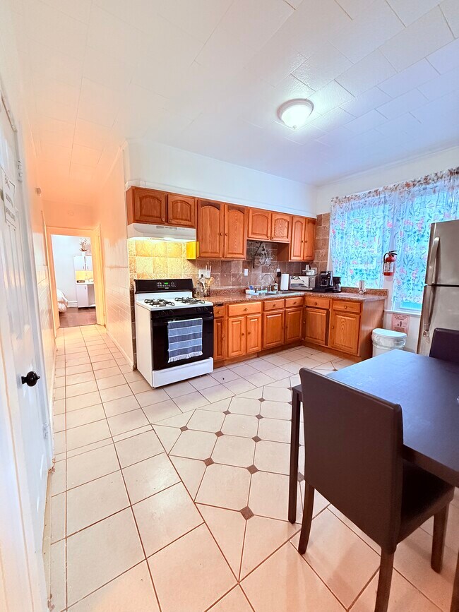 Foto del edificio - 52 Brookdale Ave