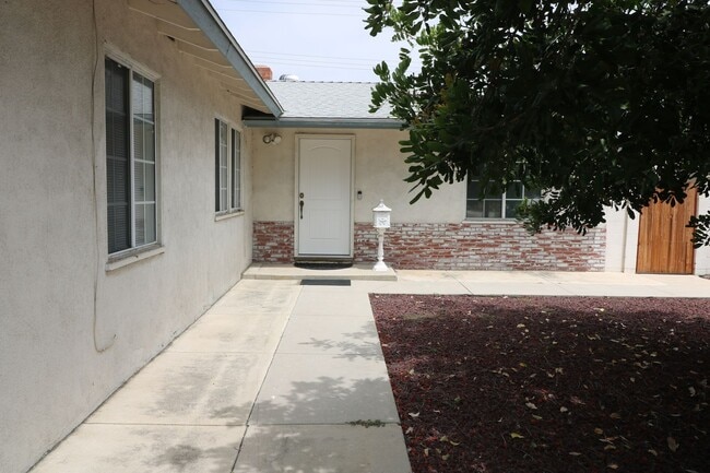 Foto del edificio - 4/Bedroom  Home for Lease in West Hills!