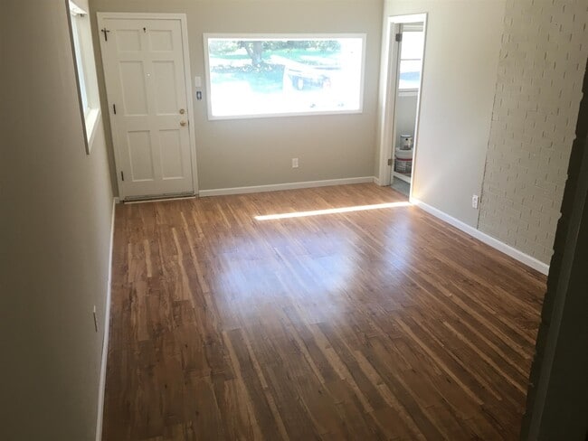 Building Photo - 1120 Toddington Dr