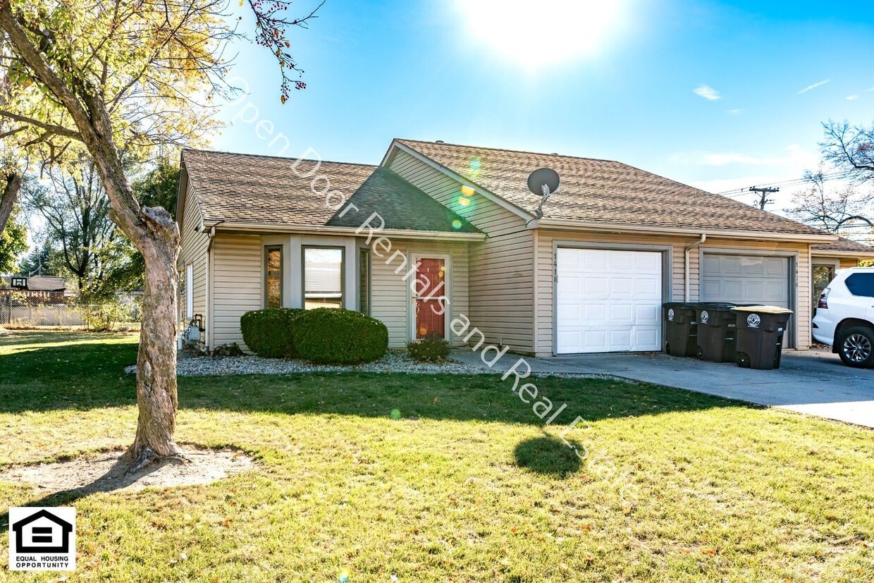 Primary Photo - 1416/1418 Lakehurst Dr.