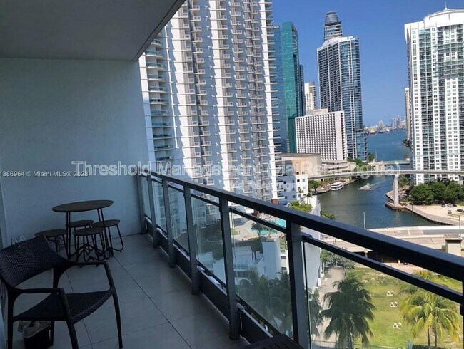 Foto del edificio - 90 SW 3rd St