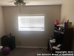 Building Photo - 8515 Maple Ridge Dr