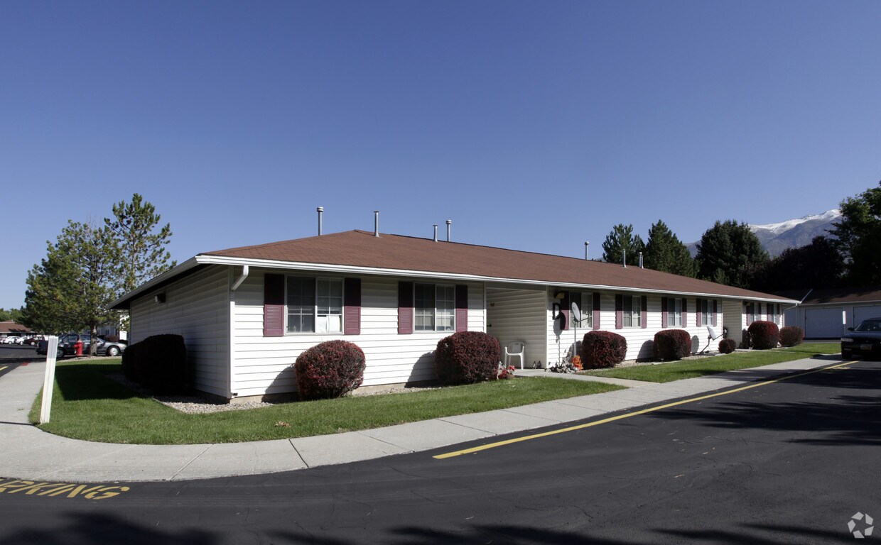 Fort Lane Apartments in Layton, UT