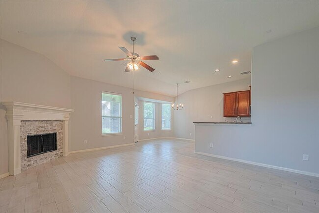 Building Photo - 2502 Oakthorn Ct