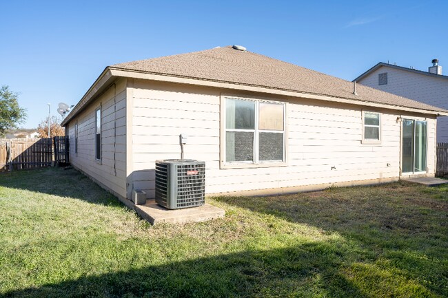 Building Photo - 3504 Sandy Brook Dr