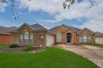 Building Photo - 311 N Esplanade Ln
