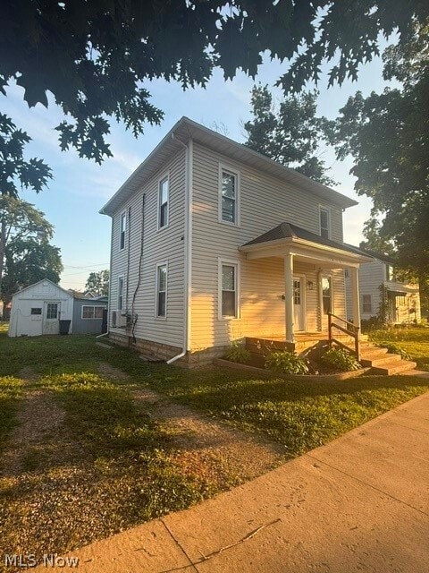 Building Photo - 409 W Walnut St