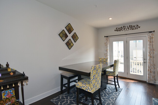 Dining - 448 Fairmont Dr