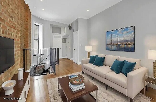 Foto del edificio - 248 Mott St