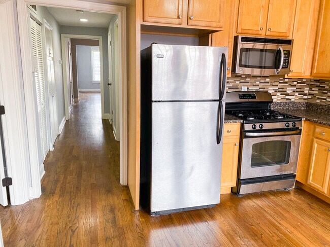 Foto del edificio - 3552 N Southport Ave