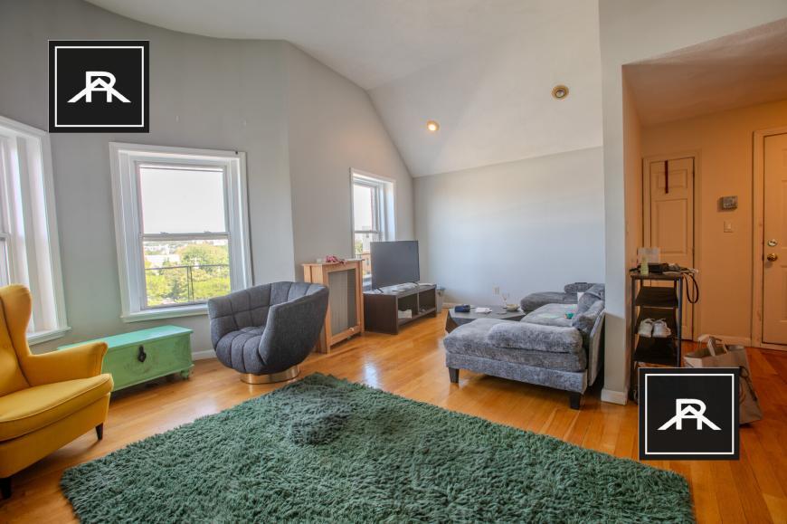 Primary Photo - 3 bedroom in Brookline MA 02446