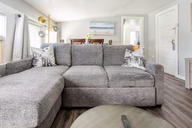 Marengo C - Sala de estar - 731 S Marengo Ave