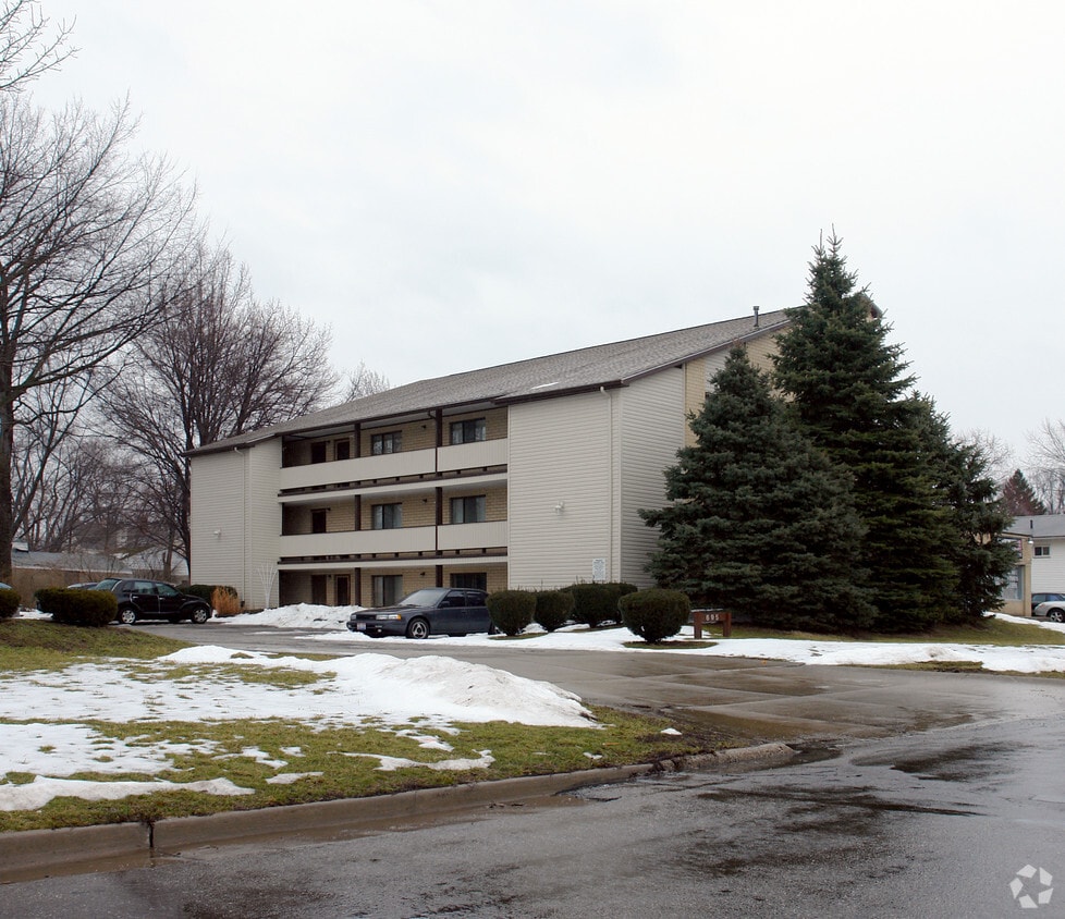 695 Frederick Blvd, Akron, OH 44320 Apartments in Akron, OH
