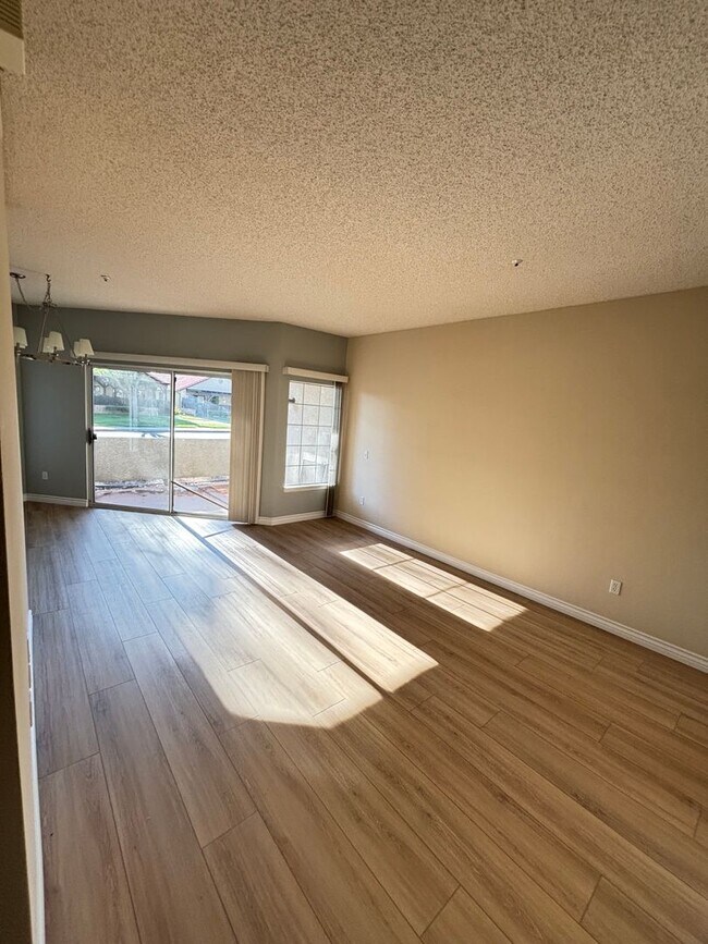 Foto del edificio - 2 BEDROOM IN 55+ COMMUNITY OF JESS RANCH