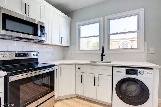 Foto del edificio - 34 Millington Ave