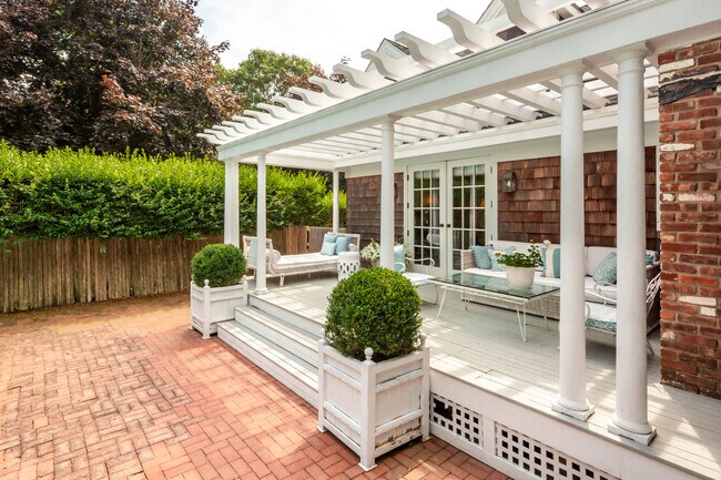 Building Photo - 106 Water Mill Towd Rd