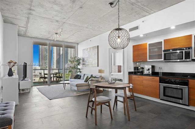 Foto del edificio - 3470 E Coast Ave