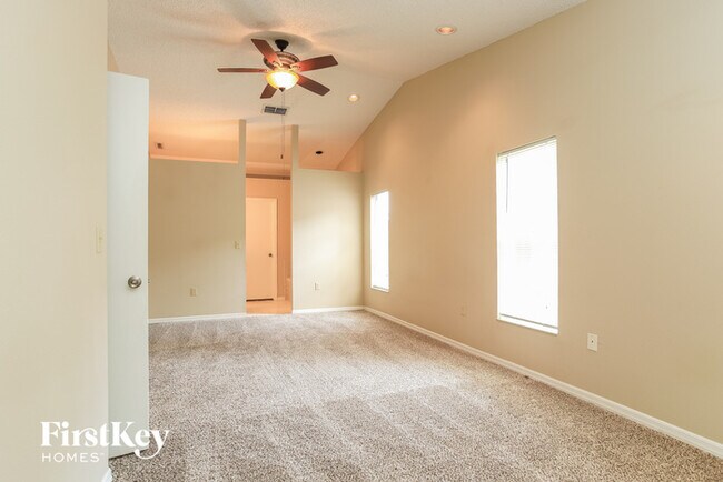 Building Photo - 90 Lake Daisy Blvd