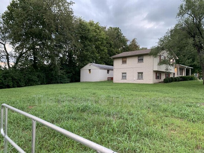 Foto del edificio - 2339 Pierson Dr