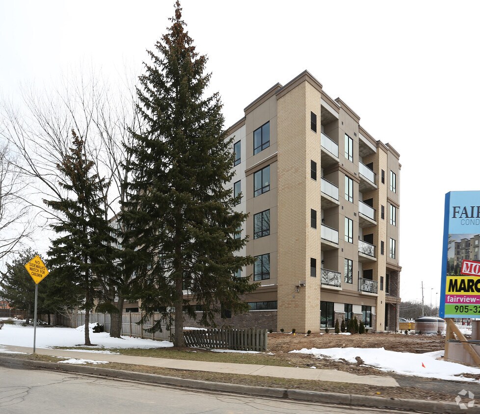 Primary Photo - Fairview Condominiums